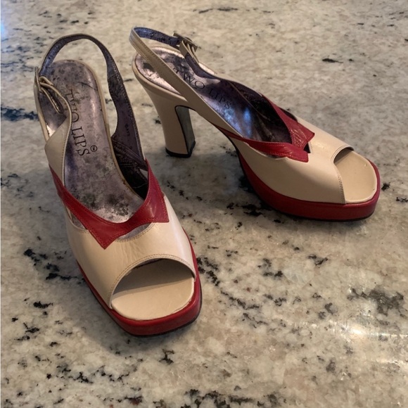 “ISO” 🤔 Rockabilly Swing Heel “Two Lips” shoes❗️ANY 2 tone color size 9 🙏🏽 - Picture 2 of 4